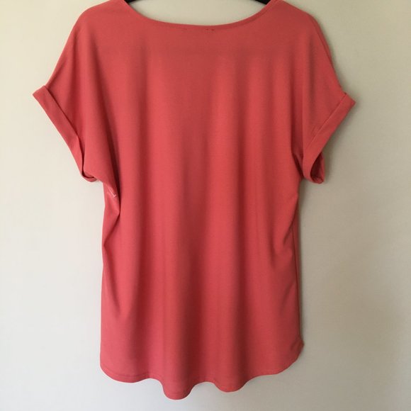 Cute little short sleeve top XL NWOT - Picture 2 of 8